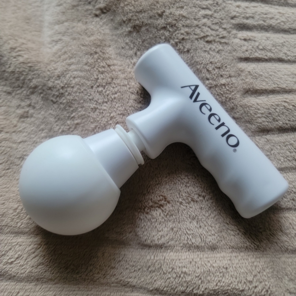 Mini Massage Gun - Picture 2 of 3